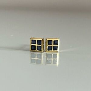 18K Gold Blue Sapphire Stud Earrings